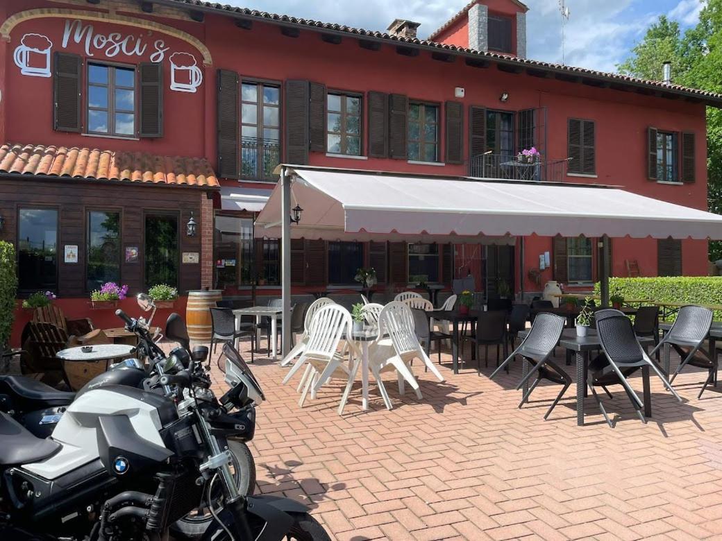 Mosci'S Bed & Beer Bed & Breakfast San Damiano d'Asti Exterior photo